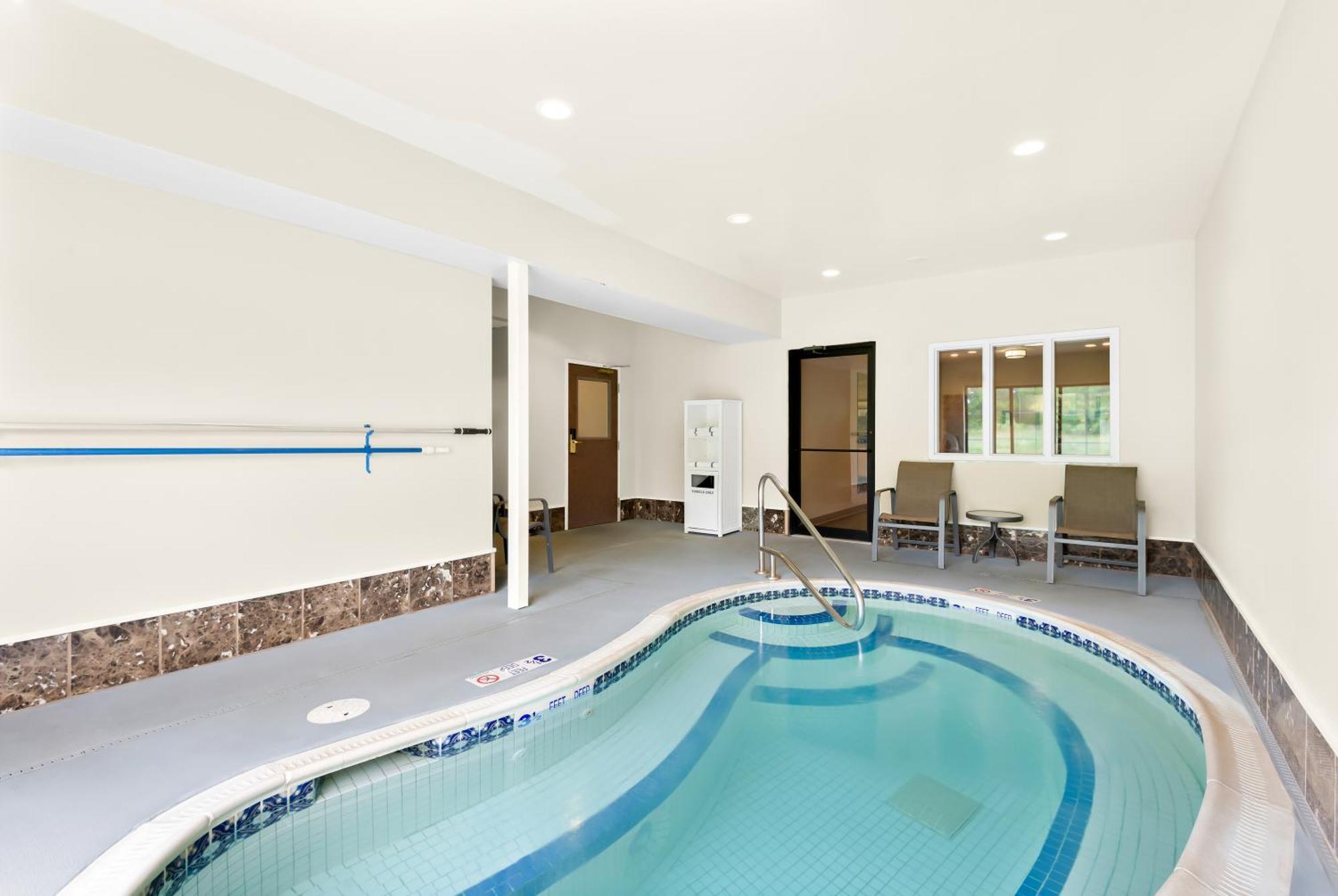 Best Western Palmyra Inn & Suites Екстер'єр фото