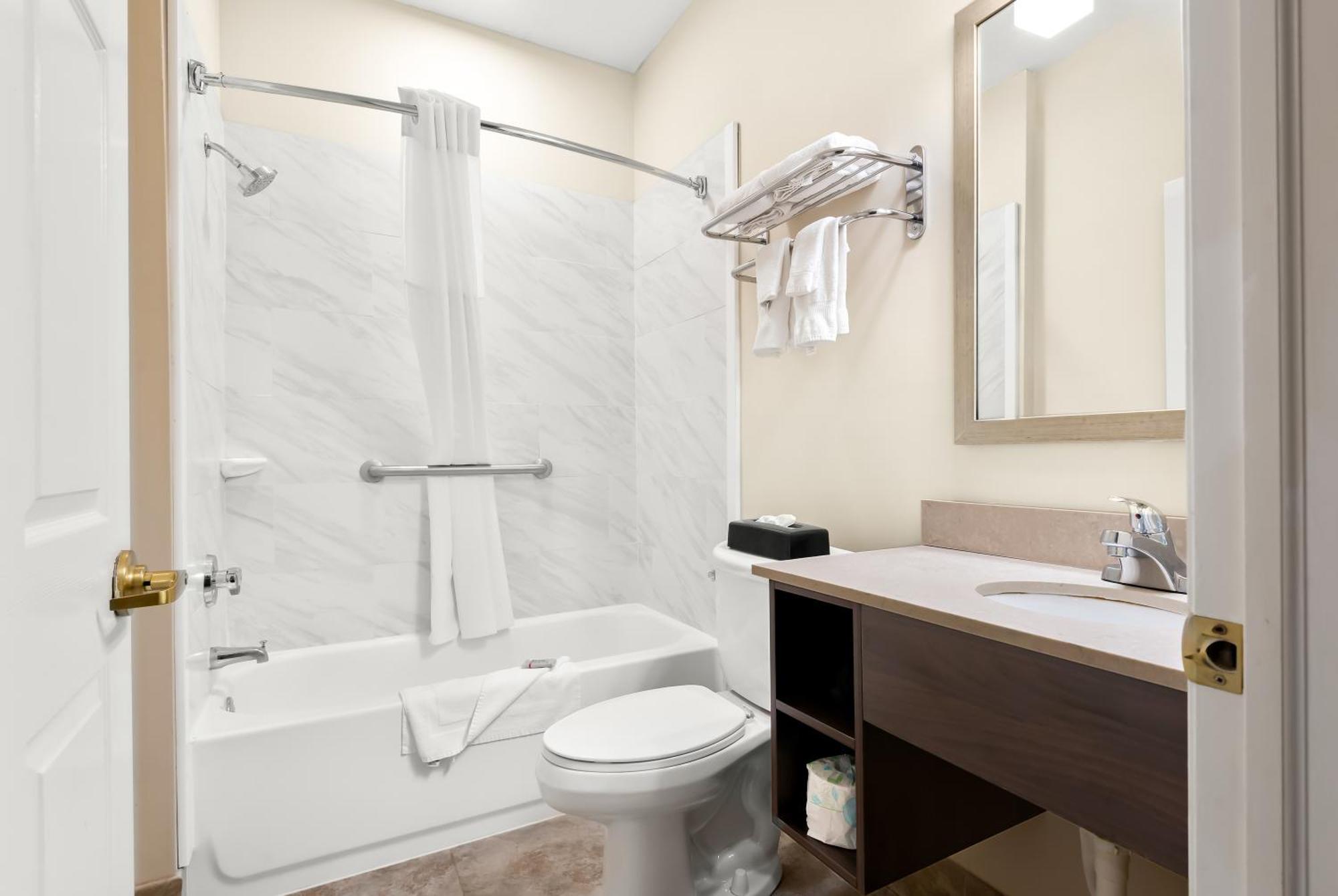 Best Western Palmyra Inn & Suites Екстер'єр фото
