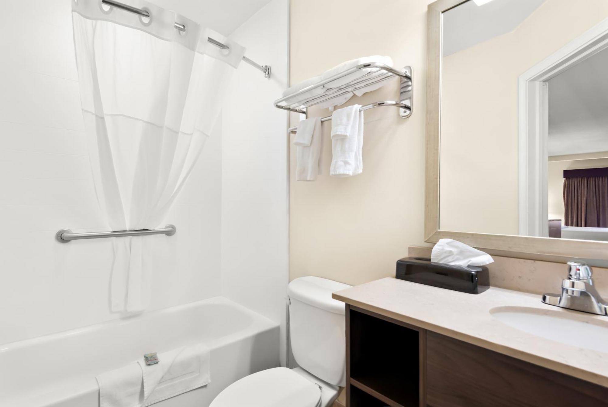 Best Western Palmyra Inn & Suites Екстер'єр фото